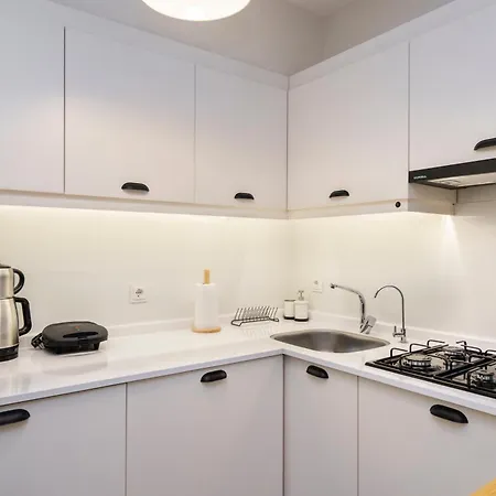Stylish 1 Bedroom With All, In Cihangir, Taksim